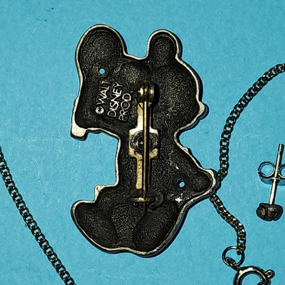 Mickey Mouse Playing Tennis Pewter Pin, Earrings, & Necklace Set, 1970's Disney - Picture 5 of 6
